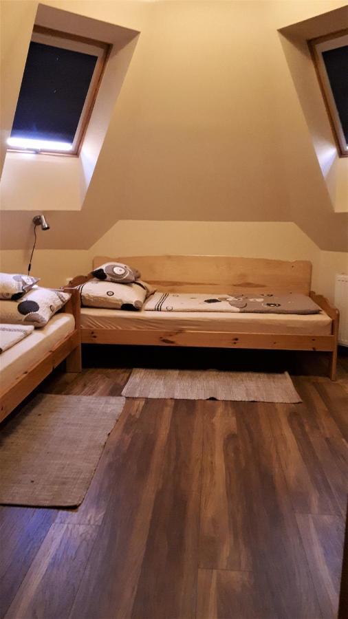 Nefelejcs Fagyizo Es Apartmanhaz Kistolmacs 外观 照片